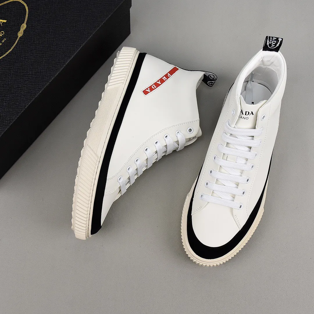 PRADA [Prada] high-top sports and casual shoes. Men's shoes 💰440💰. The upper is made of cowhide, sheepskin lining, rubber outsole, comfortable on the feet, men's size 38-44, choose according to your usual wearing size.